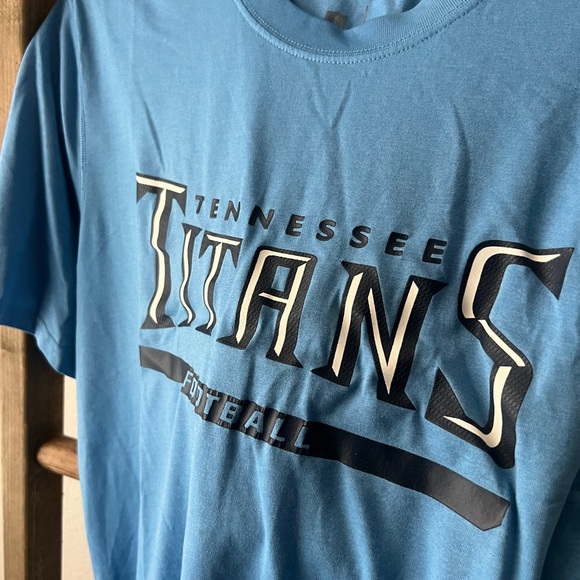 Tennessee Titans Blue T-Shirt - Picture 2 of 5
